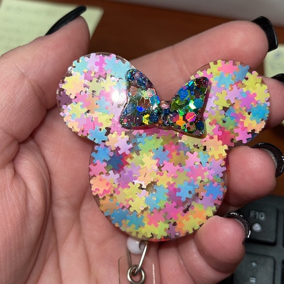 Custom Badge Holders - Picture 10 of 16